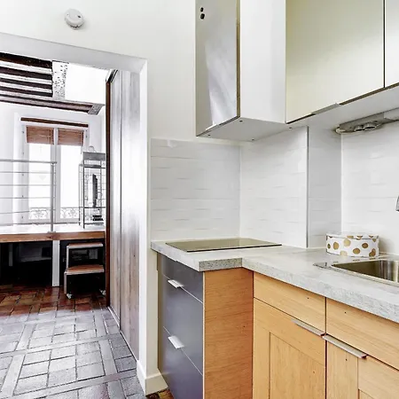 Appartamento Bnbnova - Charming Near Notre-dame & Marais Parigi